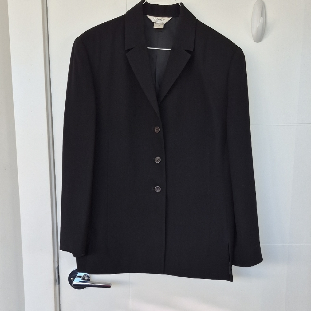 Dalia Collection Elegant Black Blazer
